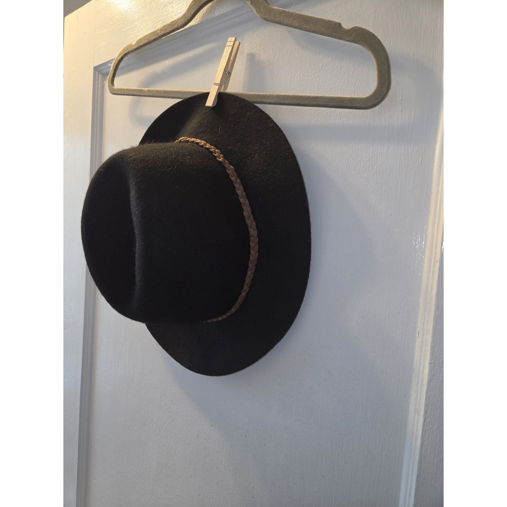 Hinge Womens 100% Wool Hat. Black With Brown Braided Trim